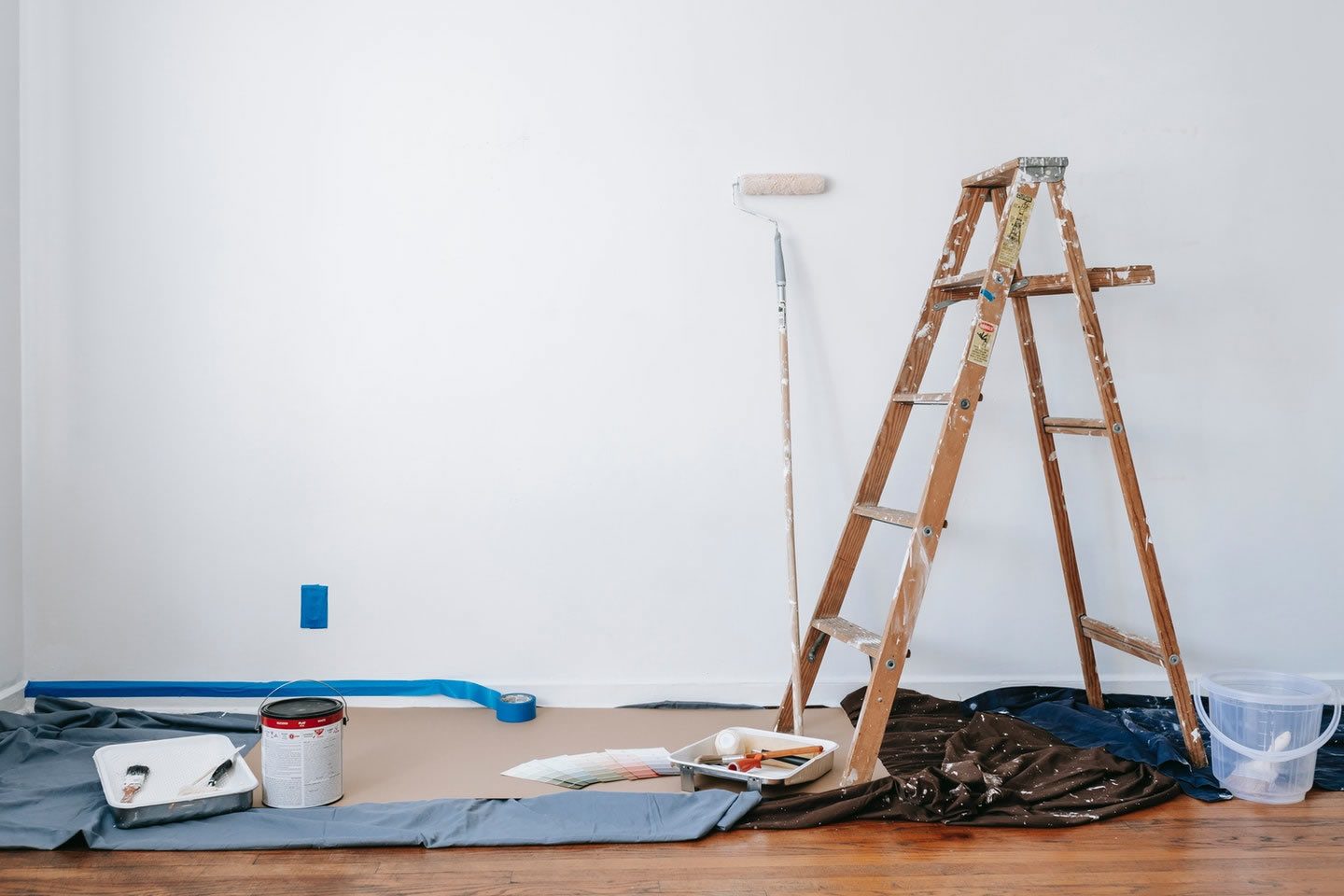 The benefits of hiring a decorating handyman